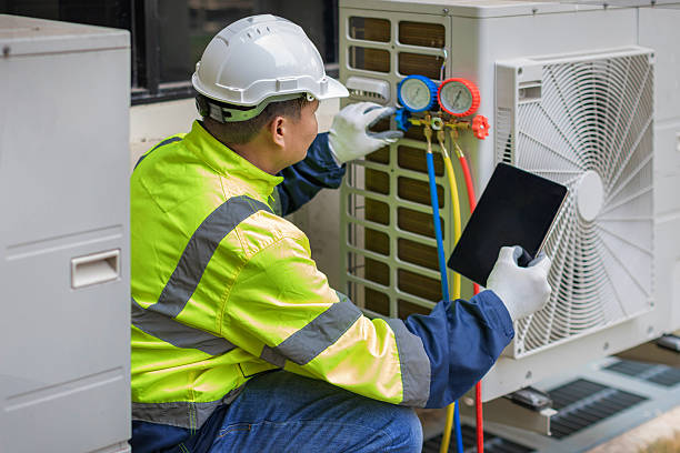 Professional Ac Installation technician working in Longmire, WA